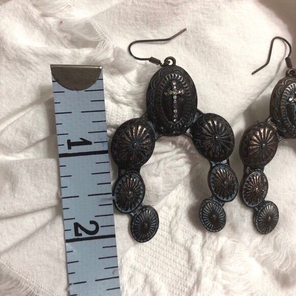 Womens Earrings Horseshoe Concho Western Hook Earrings - Picture 4 of 4